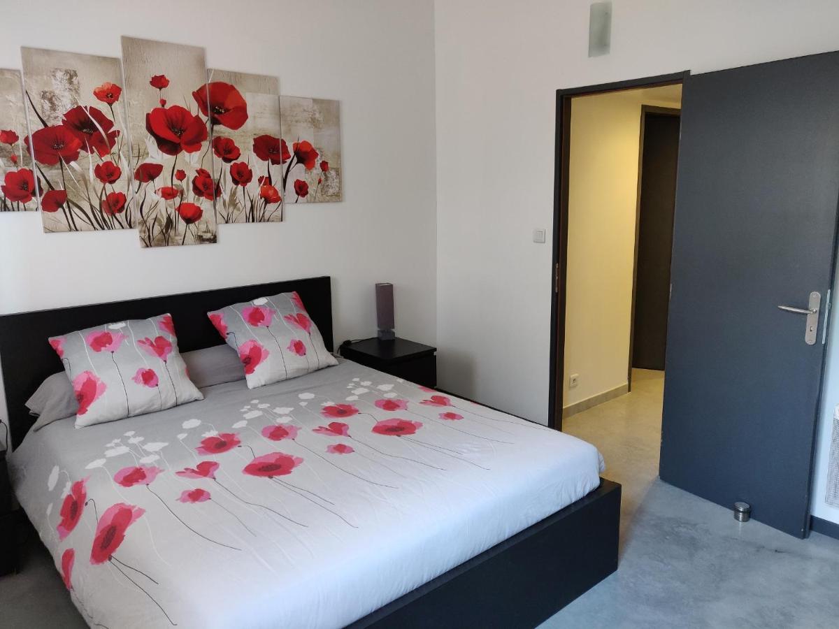Les Terrasses De Valensole Bed & Breakfast Exterior foto