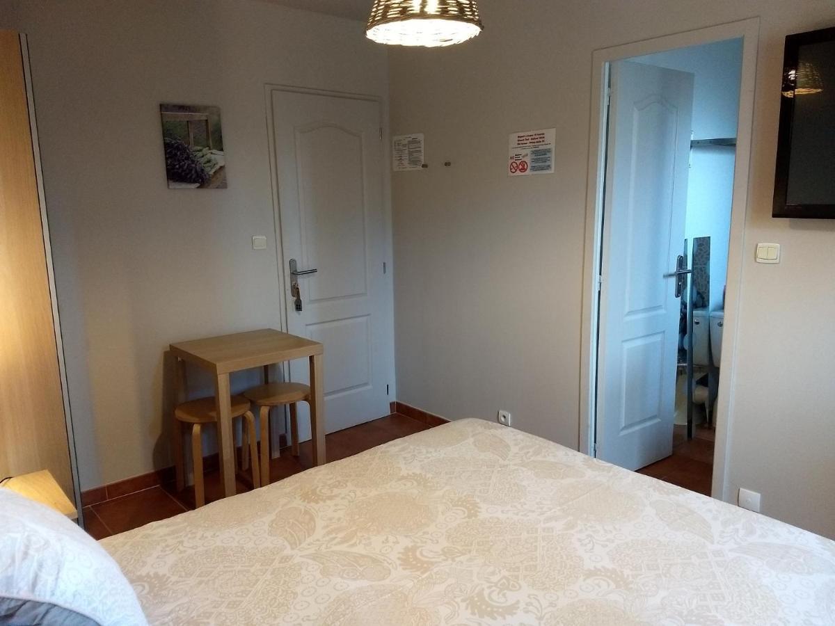Les Terrasses De Valensole Bed & Breakfast Exterior foto
