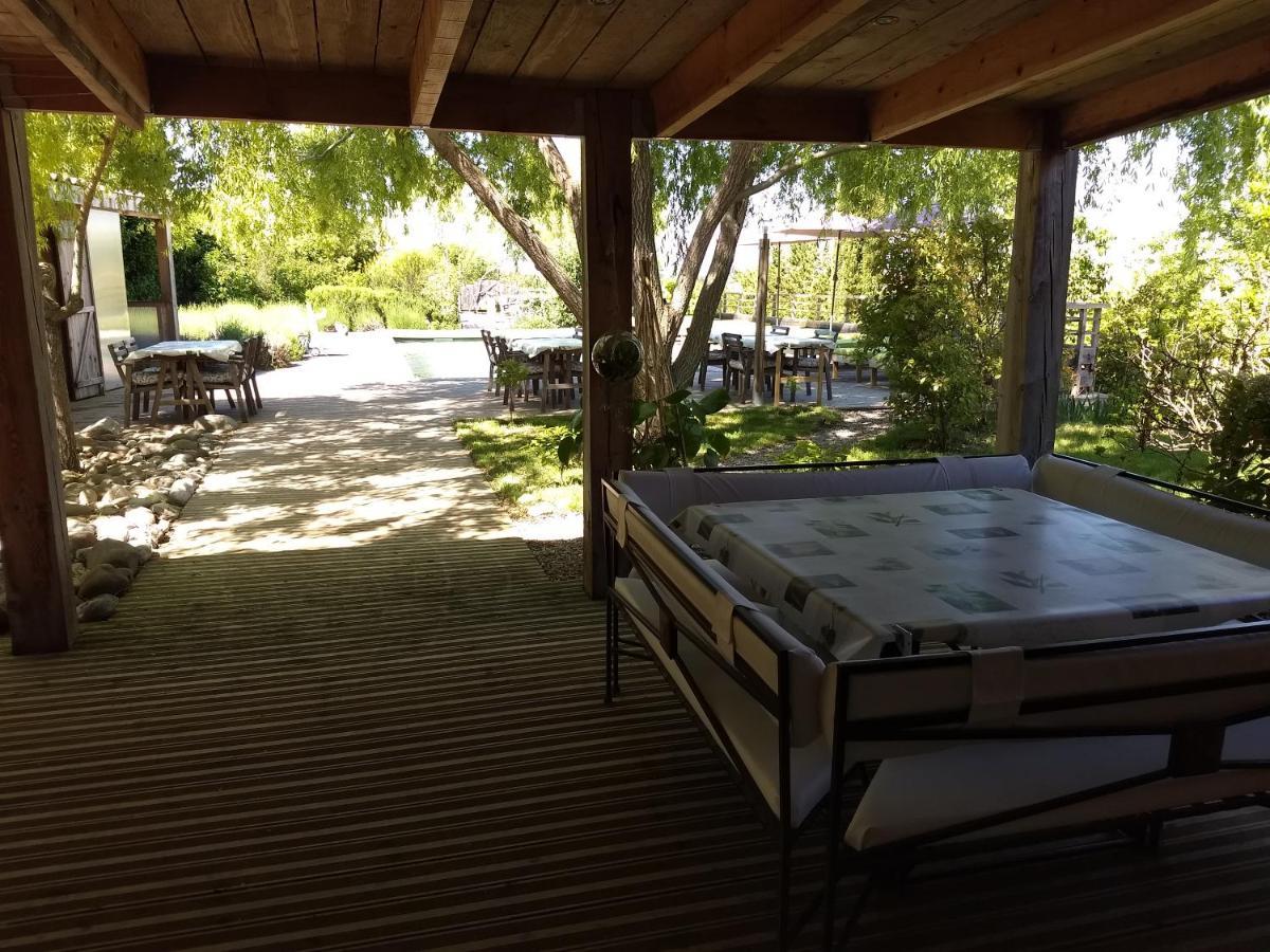 Les Terrasses De Valensole Bed & Breakfast Exterior foto