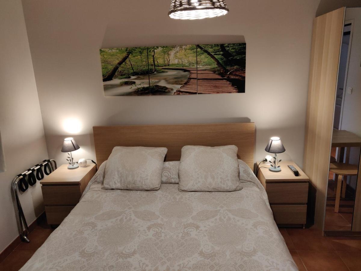 Les Terrasses De Valensole Bed & Breakfast Exterior foto