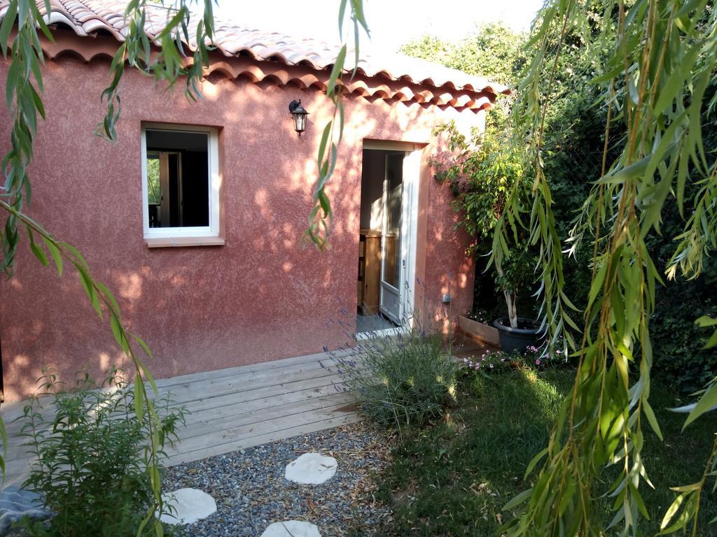 Les Terrasses De Valensole Bed & Breakfast Exterior foto